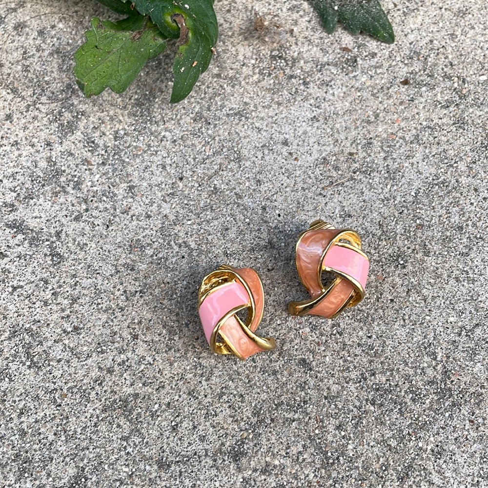 Vintage. Gold Metal Clip On, Two Pink Tone Ribbon
